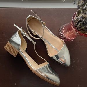 Nine West Silver T-straps